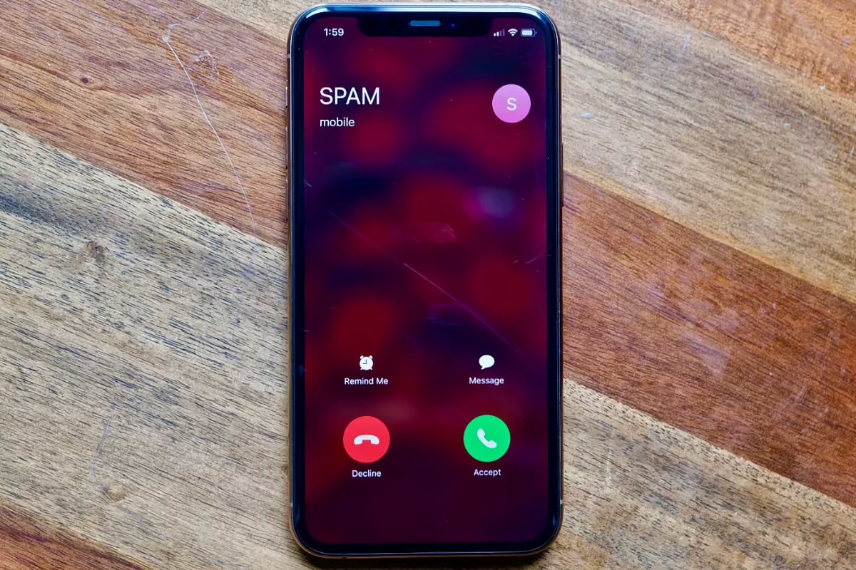 spam-calls-iphone.jpg